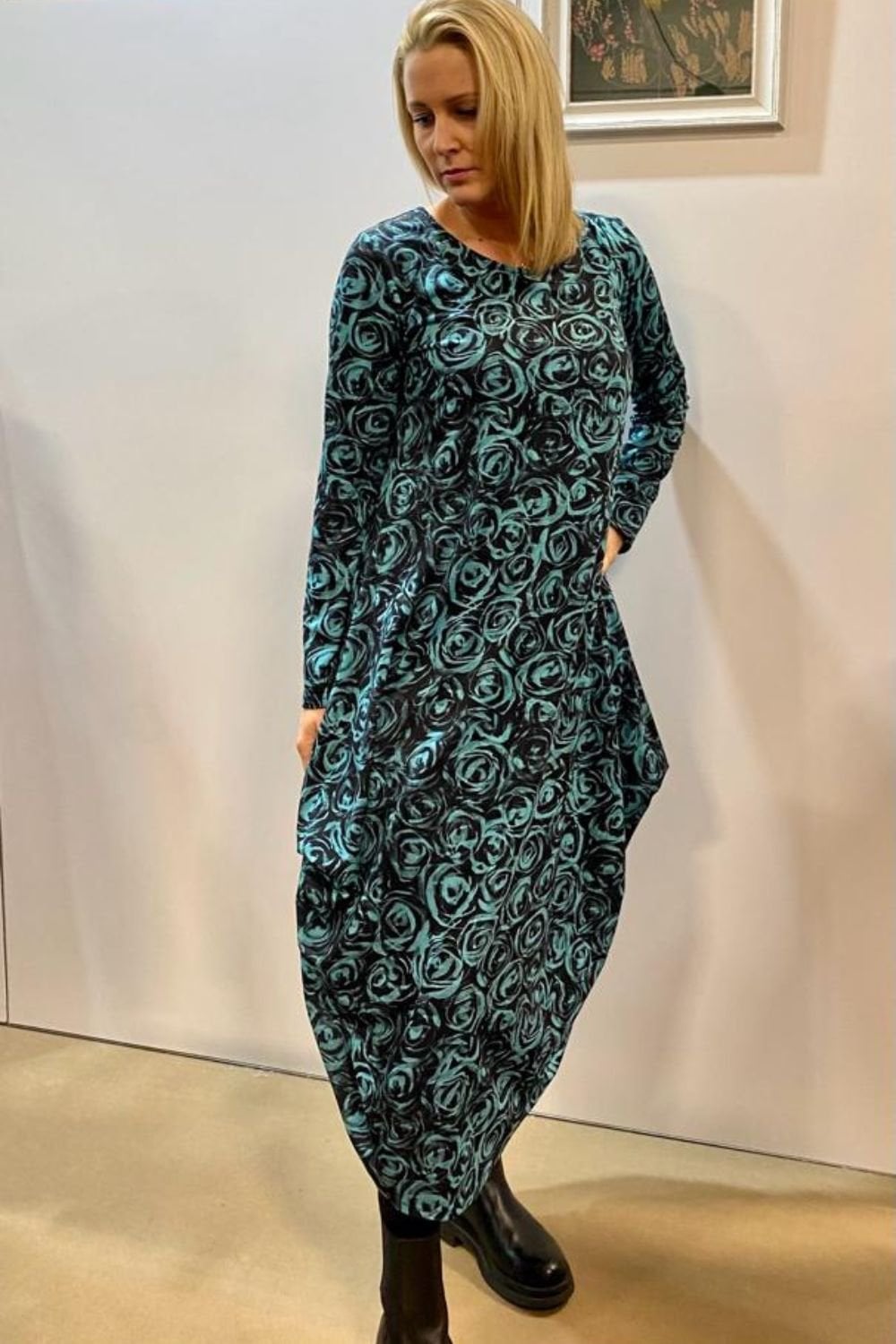 ROSES PRINT HITCH UP DRESS | COL=AQUA