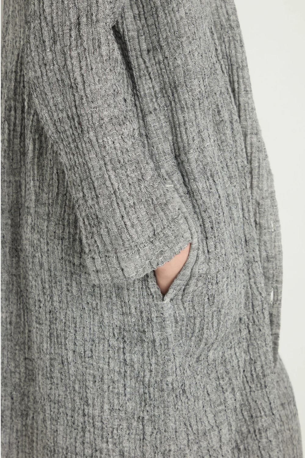 CRINKLE DOUBLE FACED LINEN SHIRT DRESS | COL=BLACK/WHITE