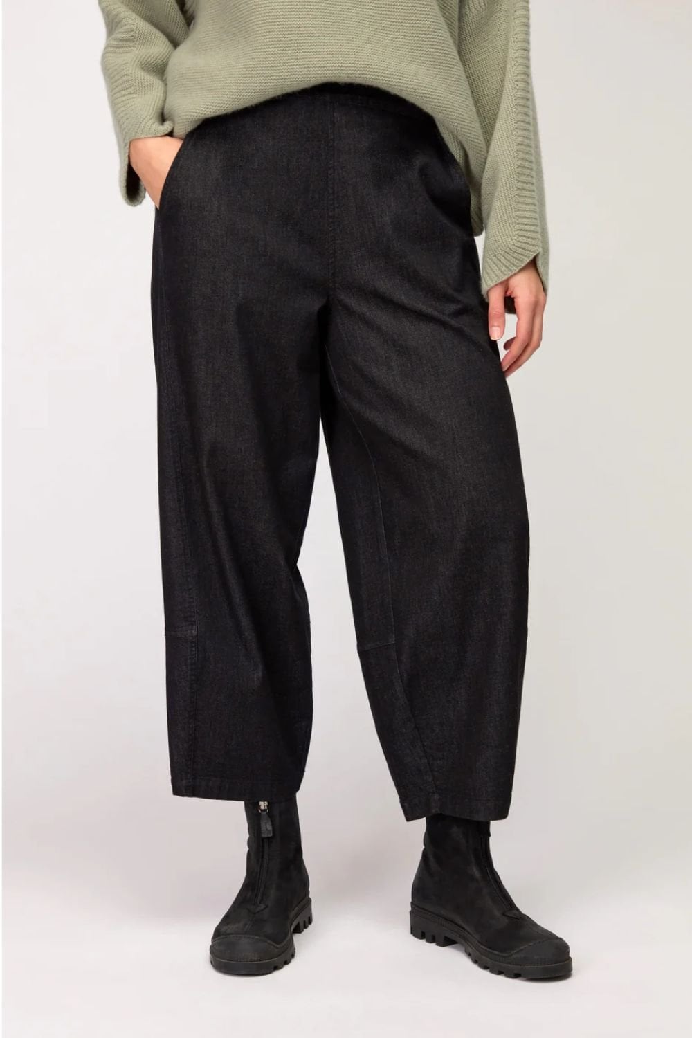 STRETCH DENIM BUBBLE TROUSER | COL=BLACK