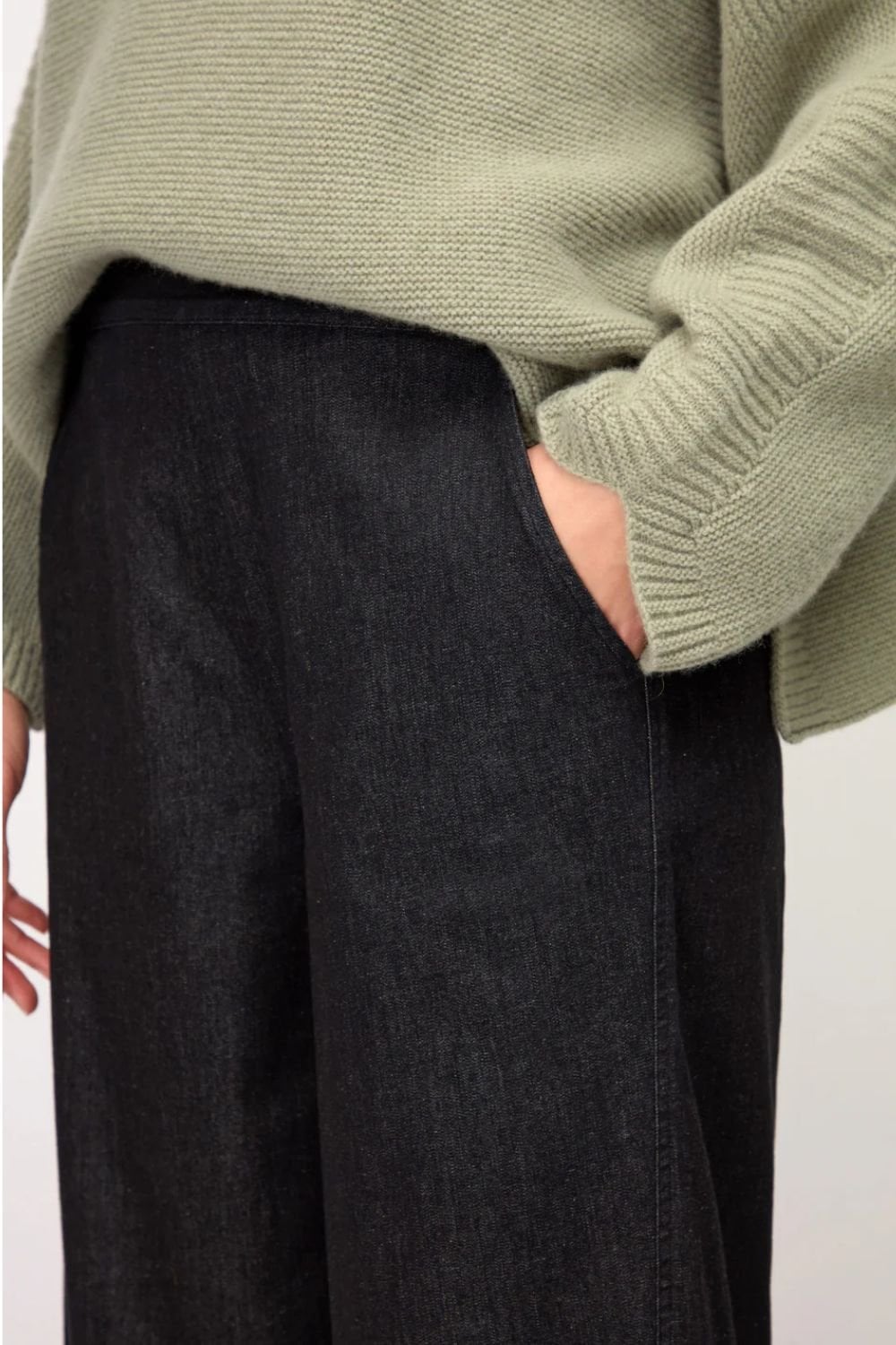 STRETCH DENIM BUBBLE TROUSER | COL=BLACK