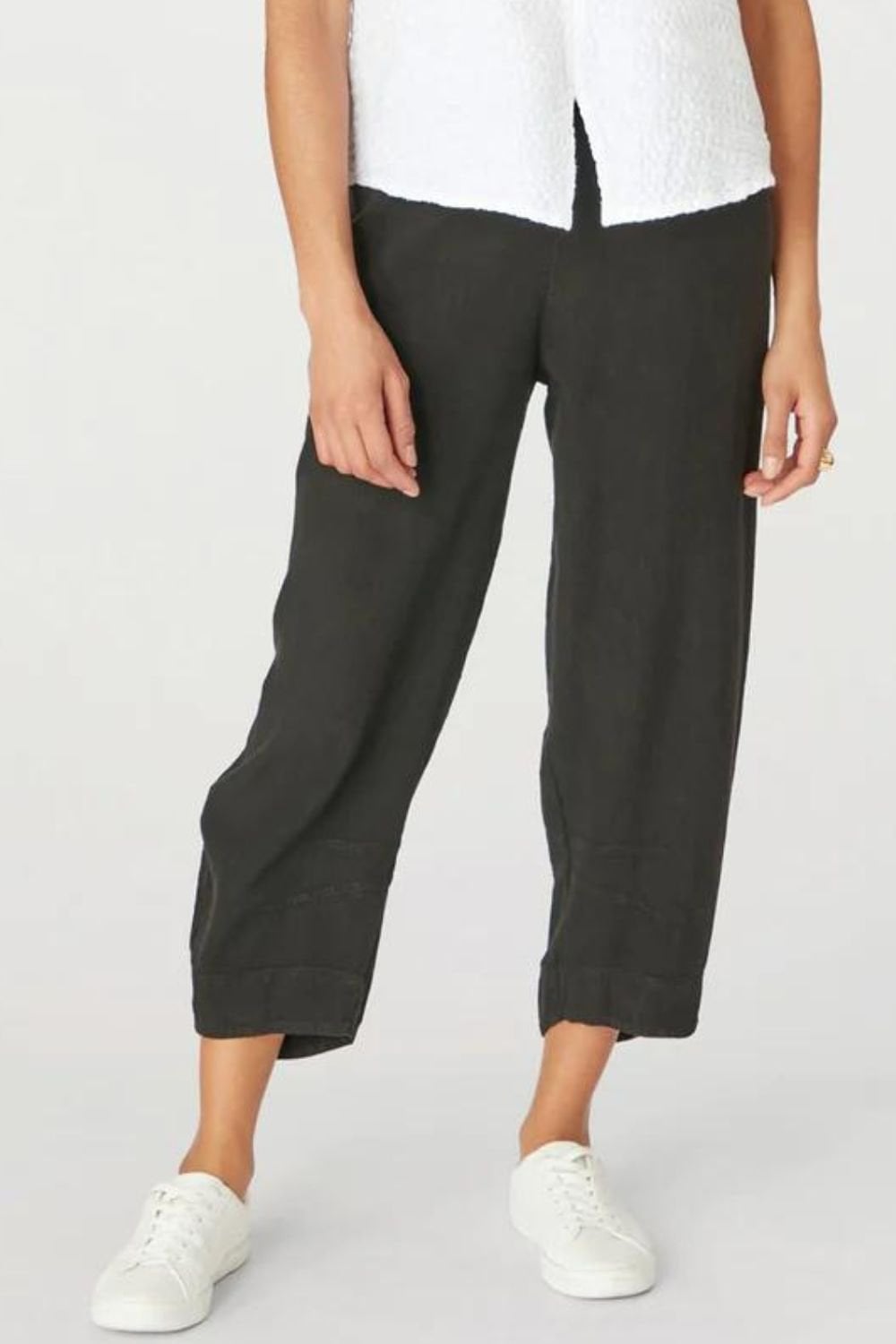 TEXTURE LINEN CROP BUBBLE PANT | COL=BLACK