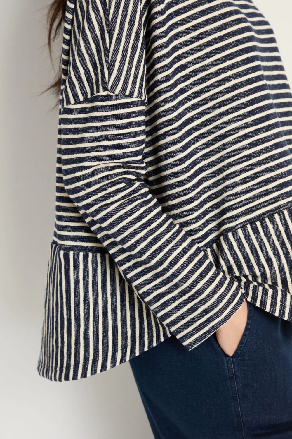 TEXTURED STRIPE BOXY TOP | COL=NIGHT