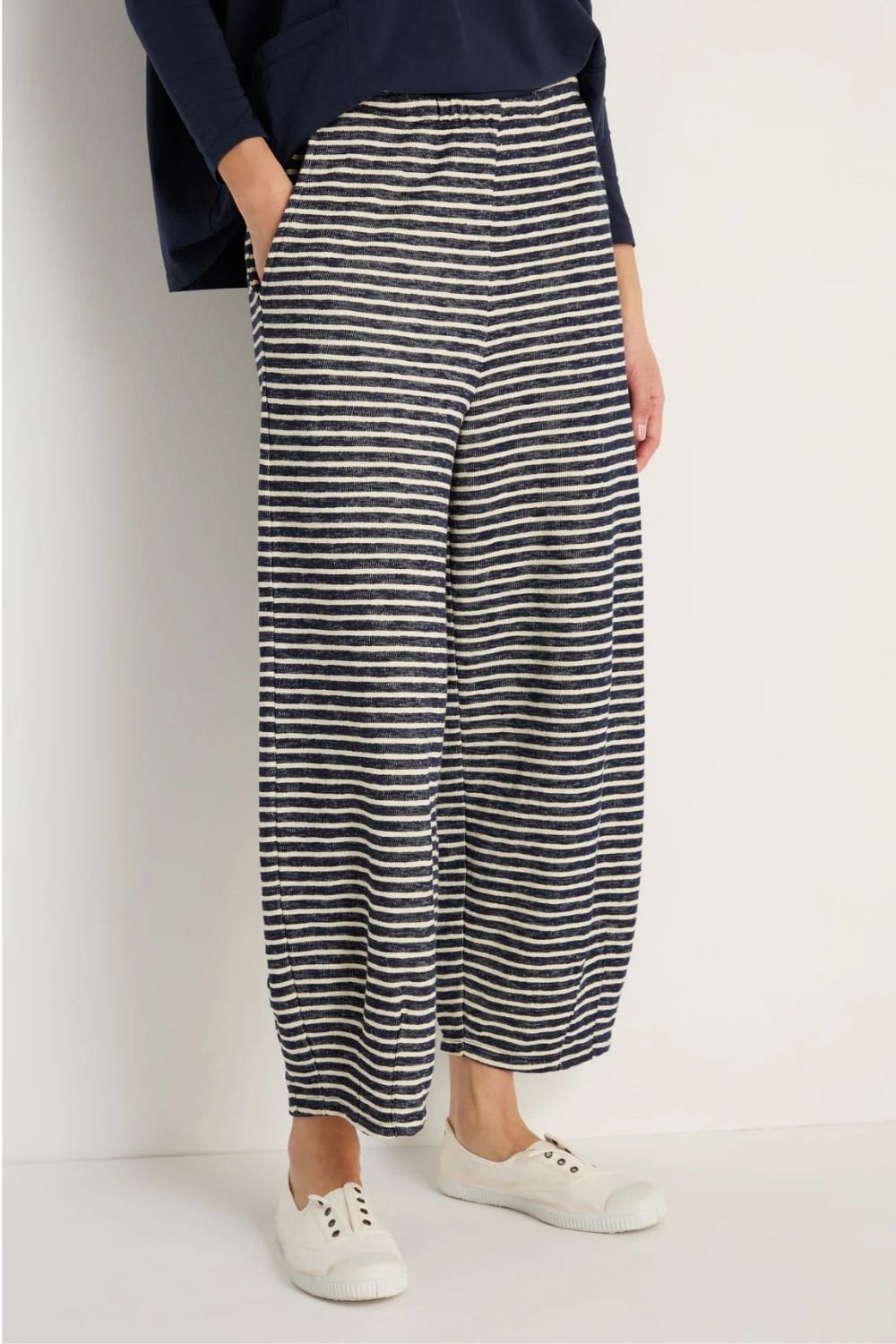 TEXTURED STRIPE BUBBLE TROUSER | COL=NIGHT