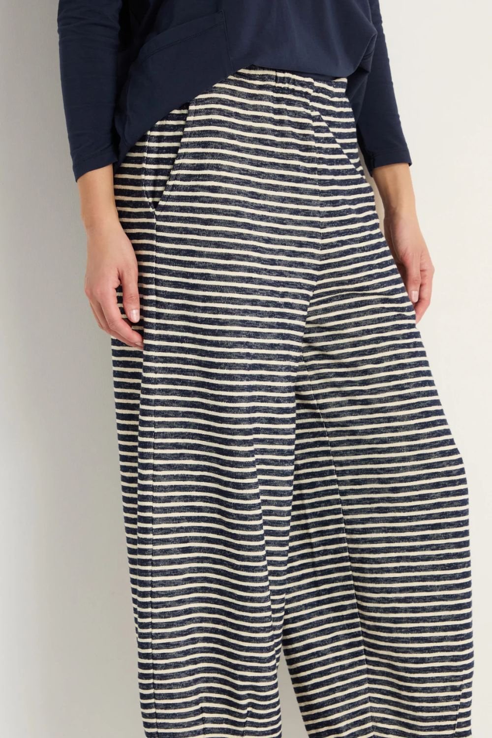TEXTURED STRIPE BUBBLE TROUSER | COL=NIGHT