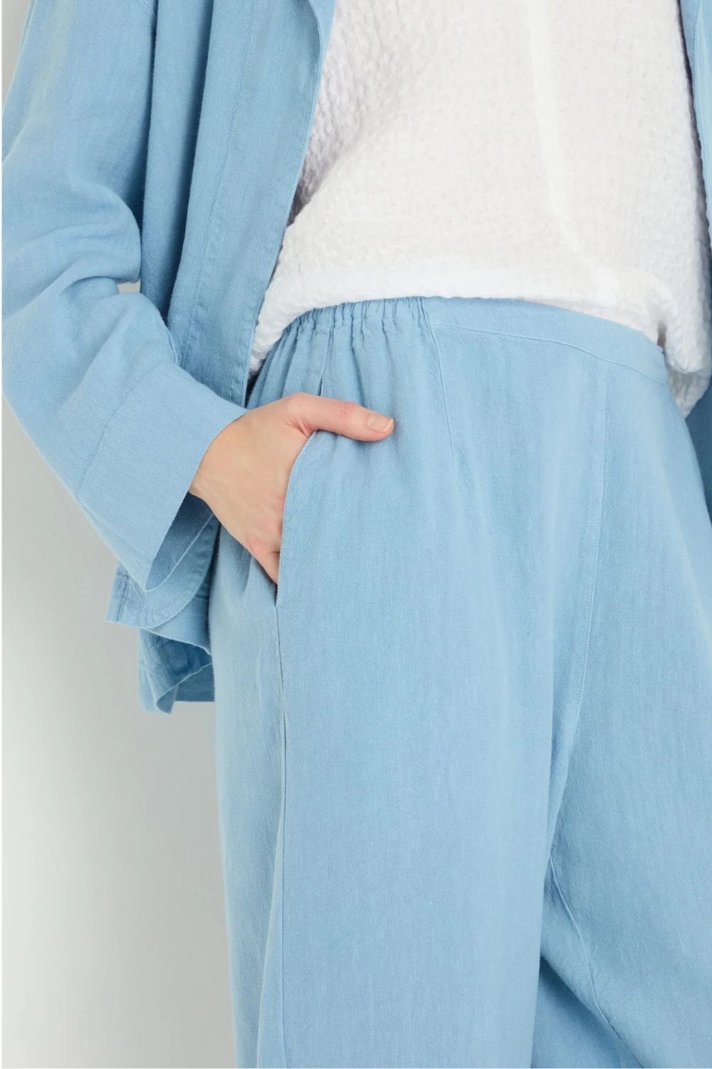 TWISTED LINEN CROP BUBBLE TROUSER | COL=SKY BLUE