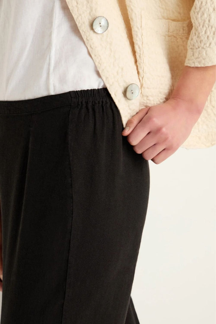 TWISTED LINEN SLIM TROUSER | COL=BLACK