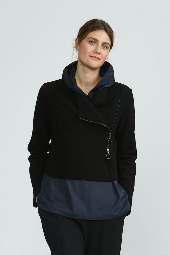 SHORT JACKET | COL=BLACK