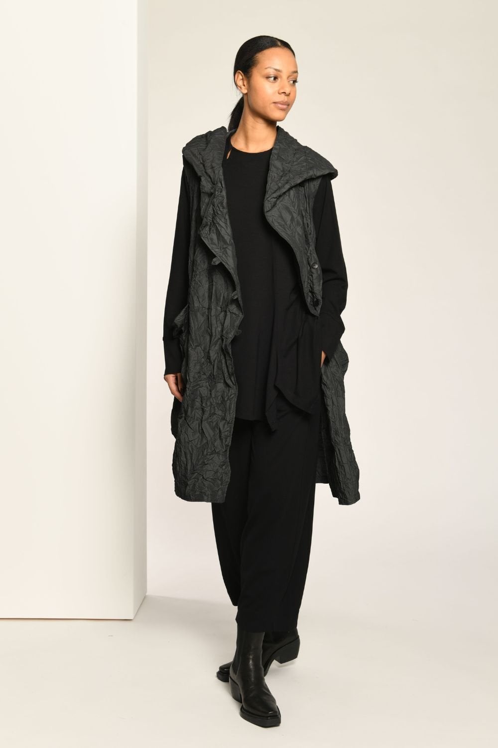 9563-069-BLACK-2