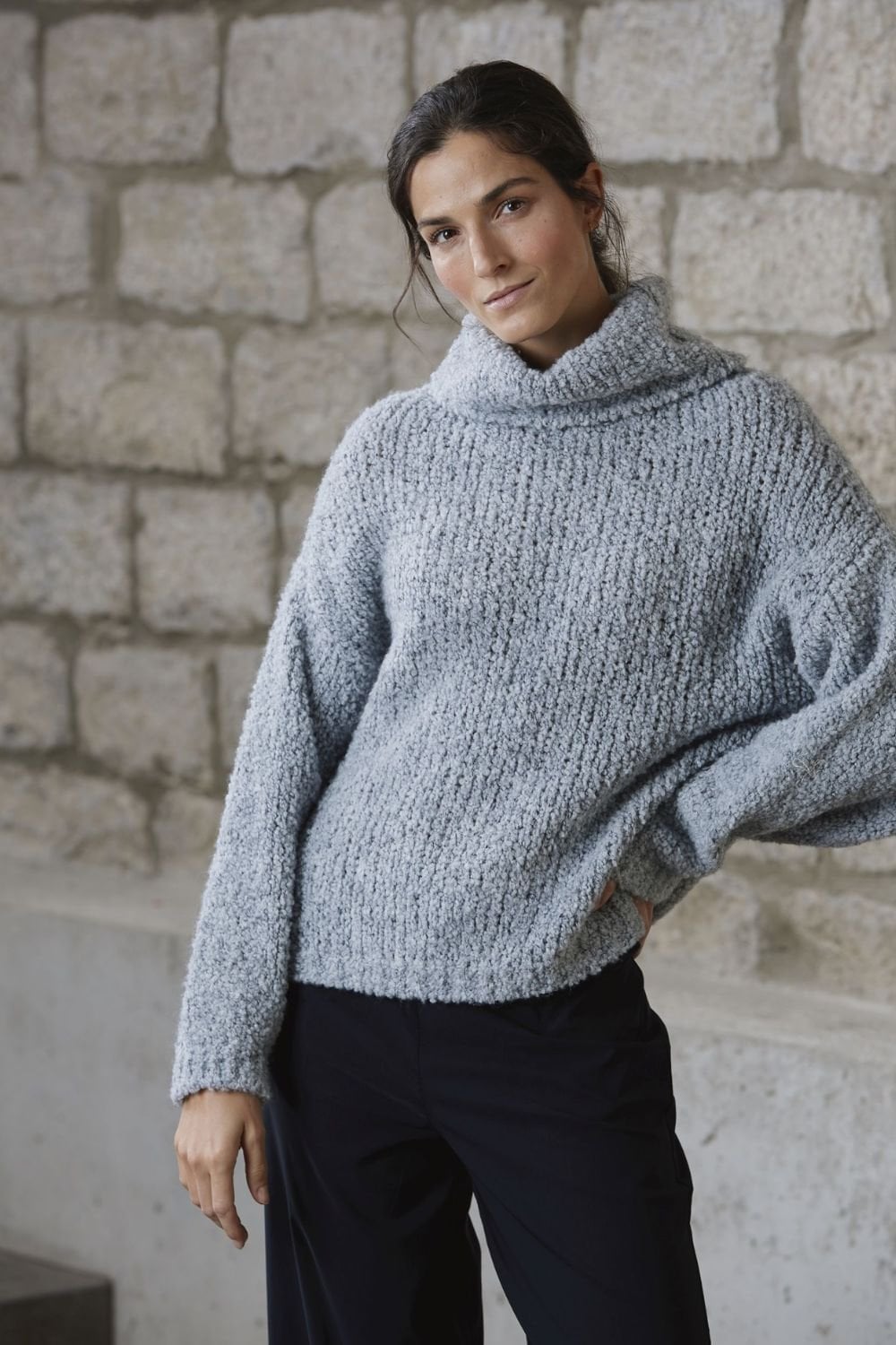 ROLL NECK SWEATER | COL=GREY