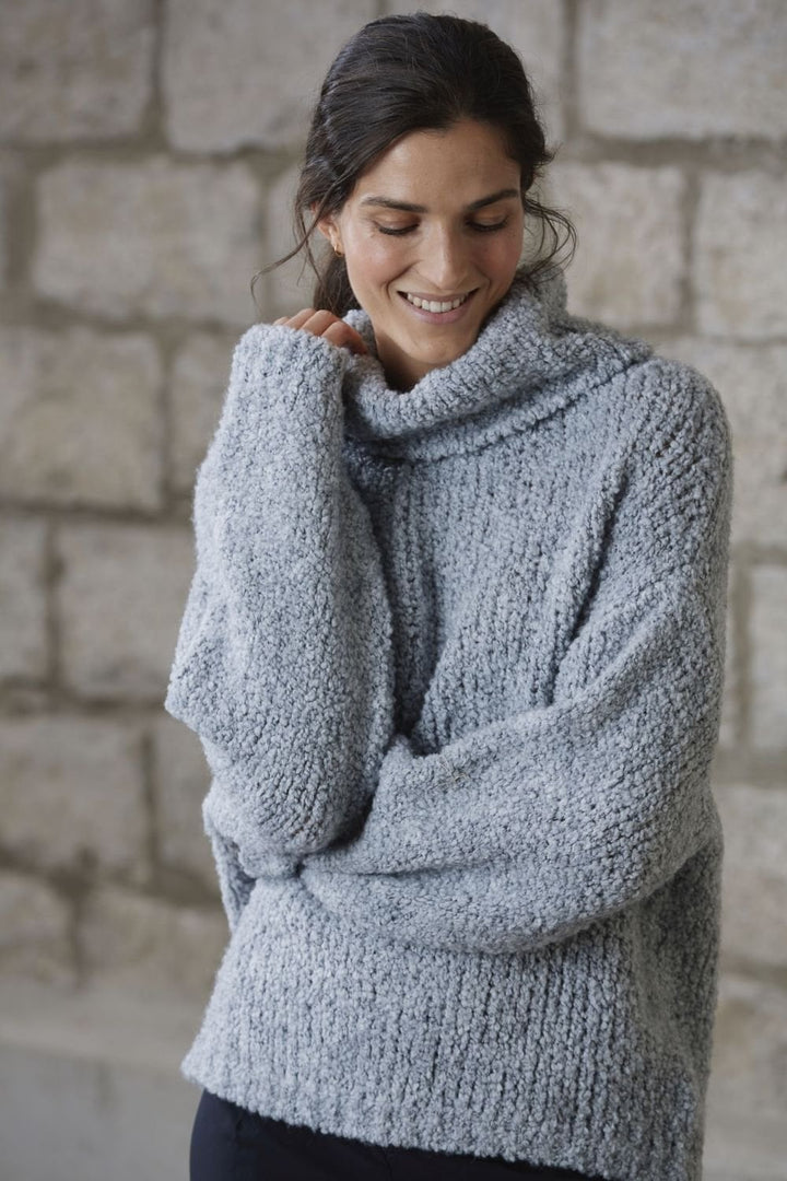 ROLL NECK SWEATER | COL=GREY